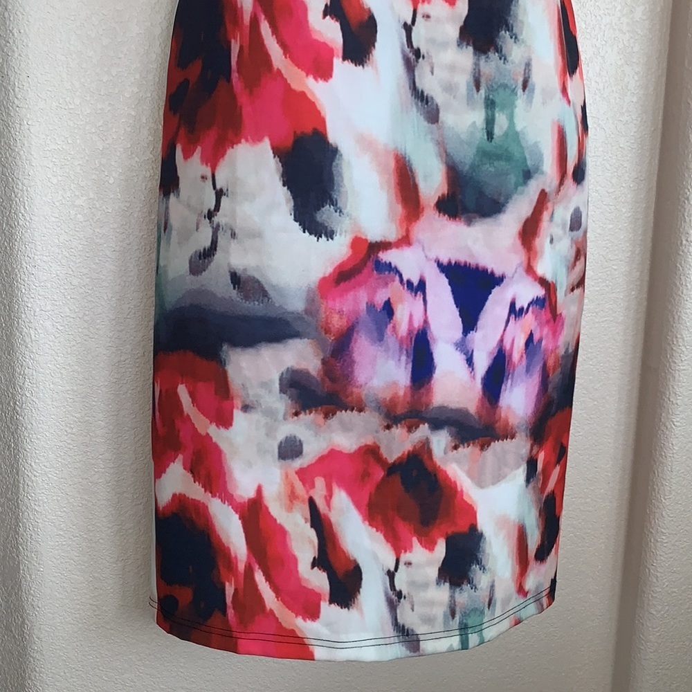 Vintage JENN sleeveless dress, sheath, red & purple on cream, back zipper. 40 - Picture 7 of 17